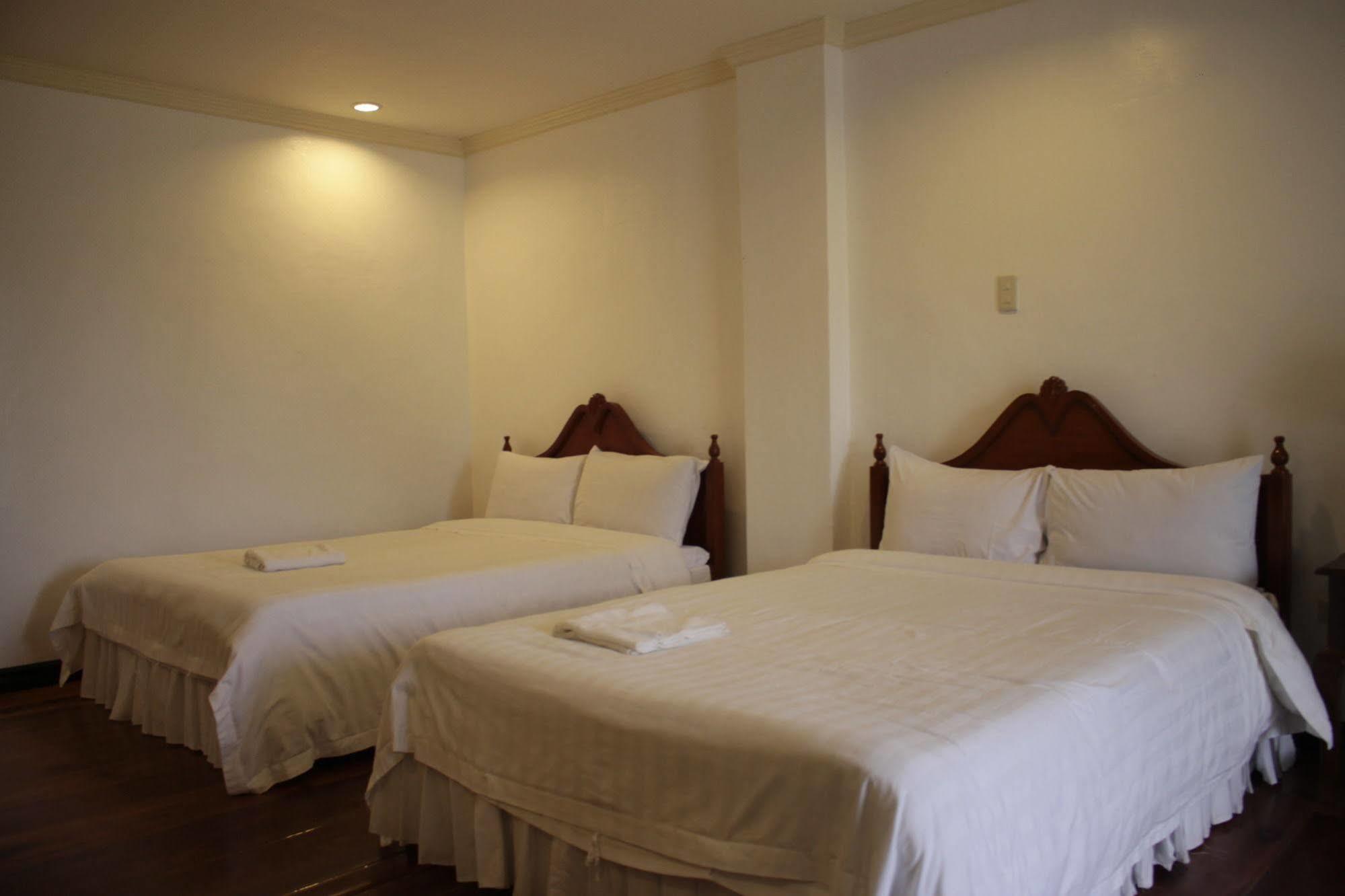 Sipalay Jamont Hotel Экстерьер фото